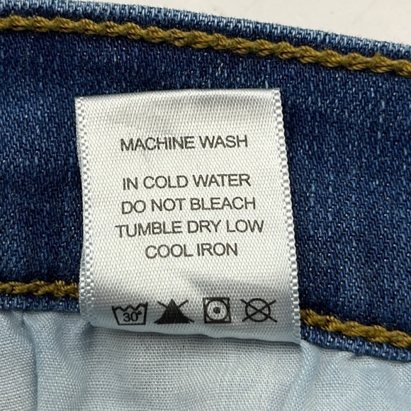 Judy Blue Distressed Skinny Size 7/28 - Picture 10 of 16